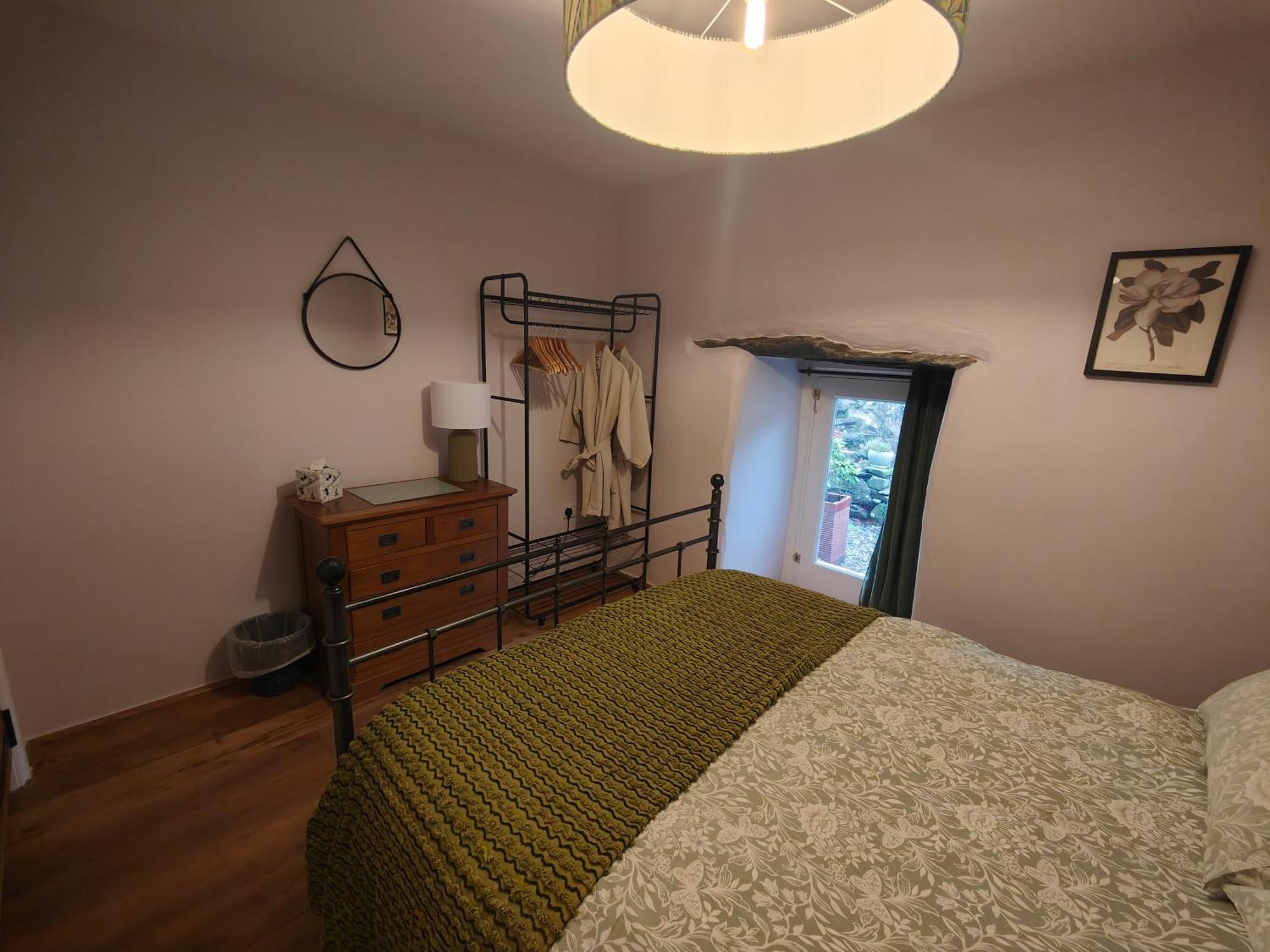 Ty Gwennol Near Gilfach Goch Apartment Ланбедър Екстериор снимка